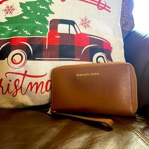 Michael Kors Wristlet